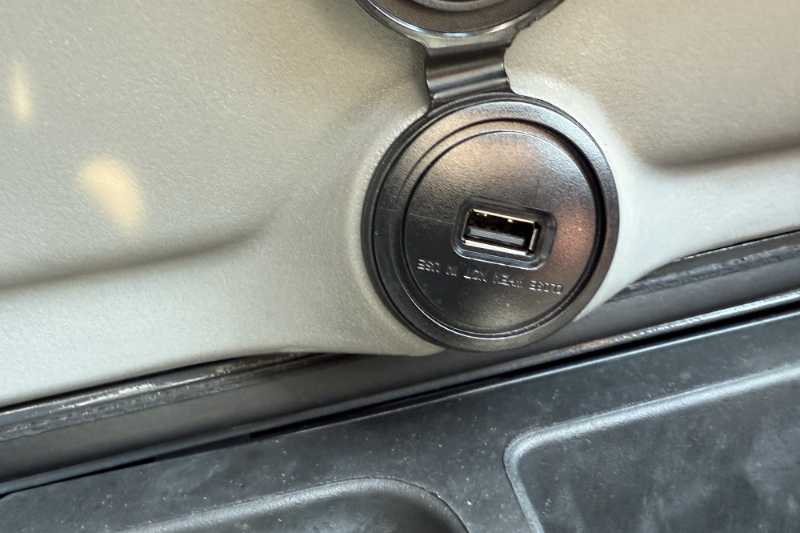 OmecoHub - Immagine CASE TV370B